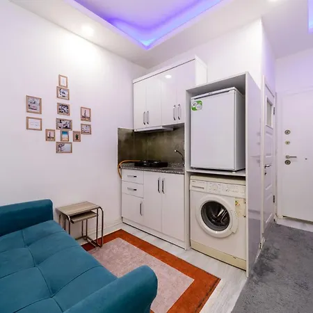 Central And Comfy Flat Near Hadrian Gate *